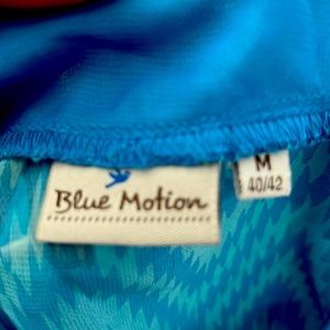 Cover up Blue Motion, size M, fits like L